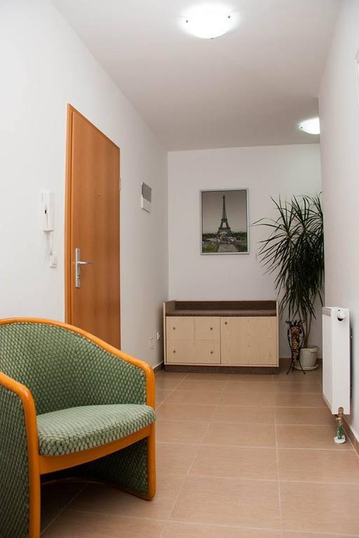 Jolly Apartment Брашов Номер фото