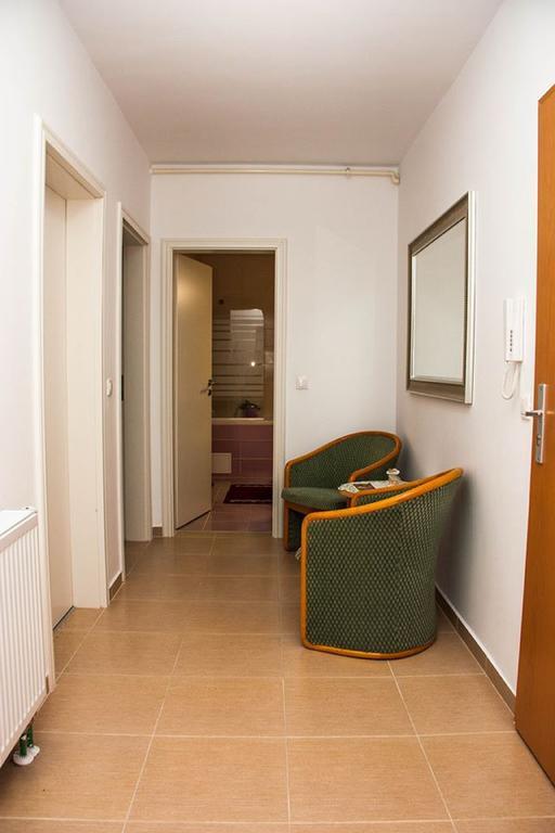 Jolly Apartment Брашов Номер фото